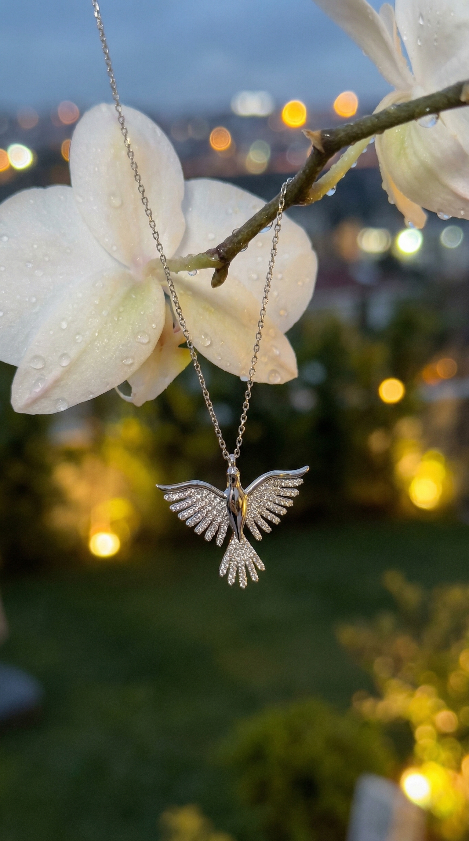 925 Ayar Gümüş Zirkon Taşlı Zümrüdüanka Kuşu Kolye – Özel Tasarım, Işıltılı Kadın Hediyelik Takı